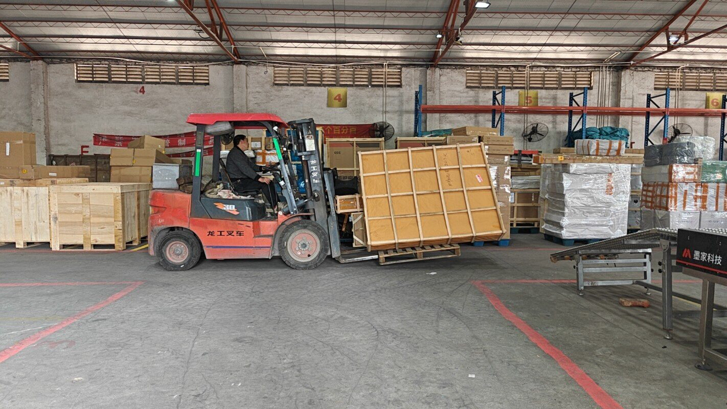 昆明到西安整车直达记录：装配建材在途跟踪风险控制